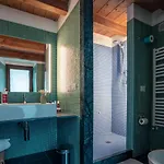 Rifugio Lilla Nocleg ze śniadaniem 3*