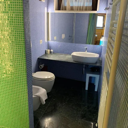 B&B Rifugio Lilla 라튈르